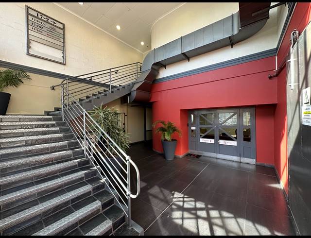 266M² OFFICE TO LET IN OBSERVATORY